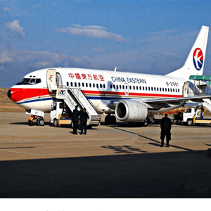 池州九华山航空空运航空快运业稳步发展的原因是什么？